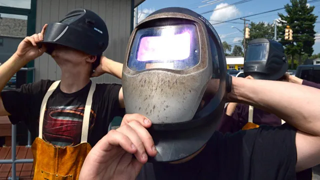 can you watch a solar eclipse with a welding helmet