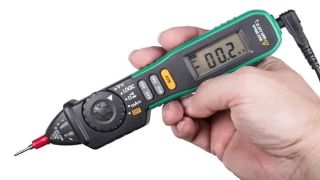 how does a non-contact voltage tester work