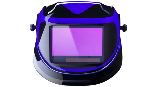 how does a solar powered welding helmet work