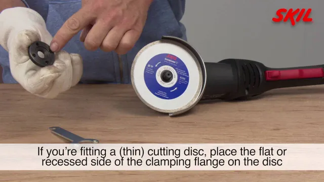 how to change a disc on a makita angle grinder