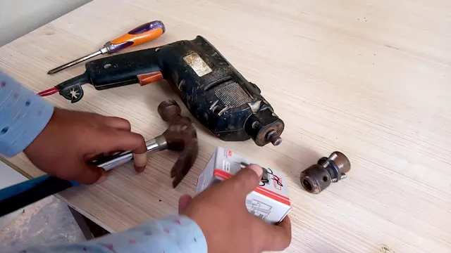 how to change chuck on bosch hammer drill