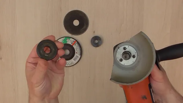 how to change cutting disc on angle grinder