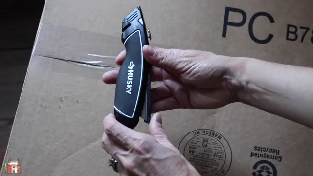 how to change the blade in a husky utility knife