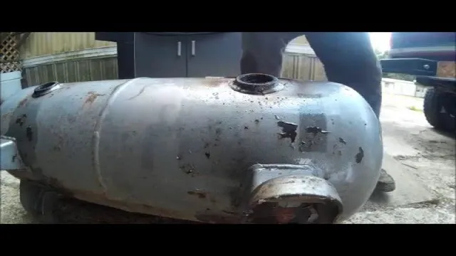 how to clean out air compressor tank