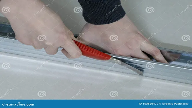 how to cut drywall with utility knife