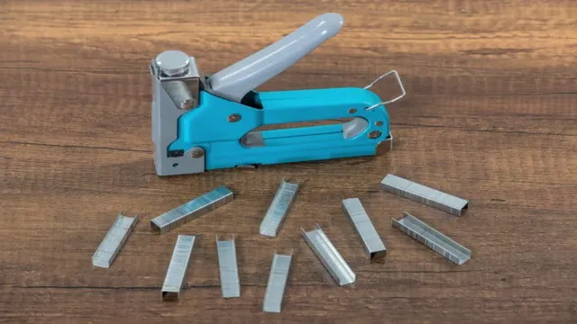 how to load a blue ridge staple gun