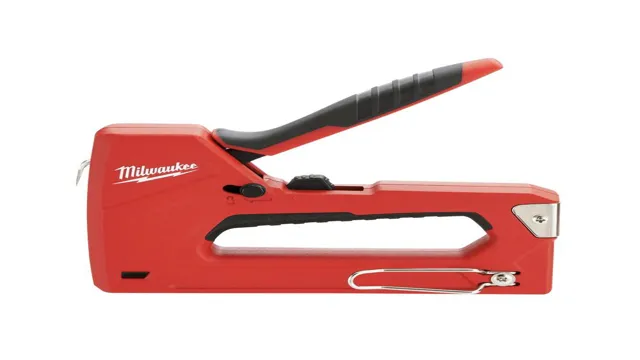 how to load milwaukee staple gun