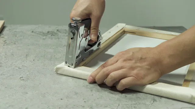 how to load neu master staple gun