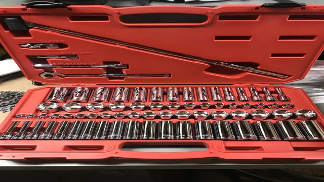 how to open a socket set