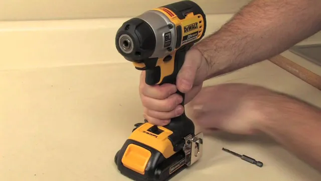 how to put a bit in a dewalt hammer drill