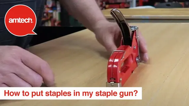 how to put staples in a rapid staple gun