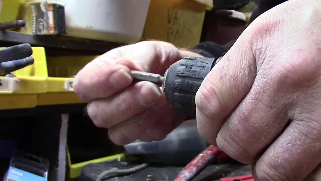 how to remove a stuck hammer drill bit