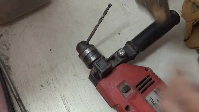 how to remove chuck from bosch hammer drill