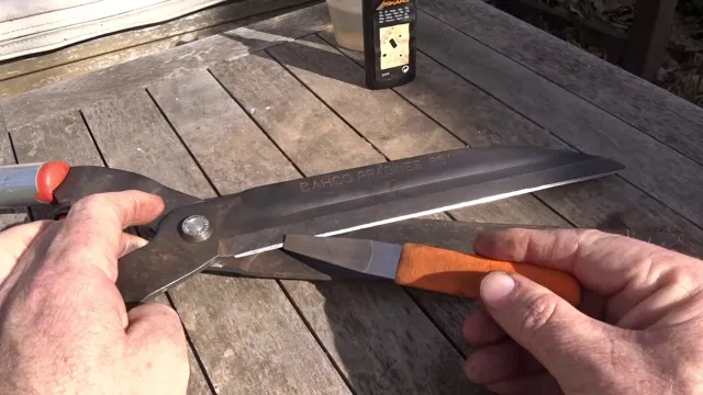 how to sharpen garden shears with angle grinder