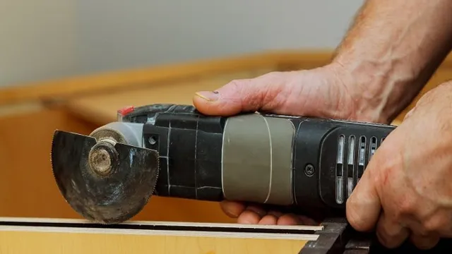 what does a oscillating multi tool do