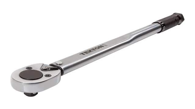 what does a torque wrench measure